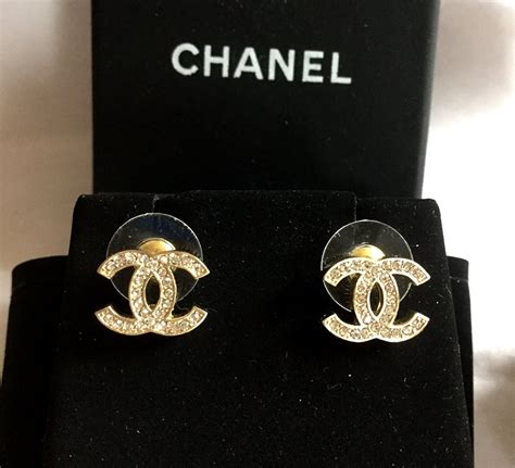 chanel ohrringe cc mini|Chanel ohrringe cc neu.